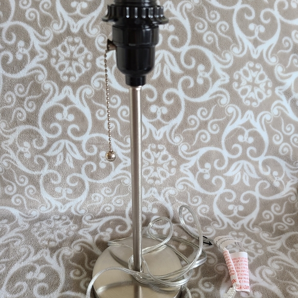 ⭐️5 for 20⭐️ Stainless Table Desk Lamp - Picture 1 of 4